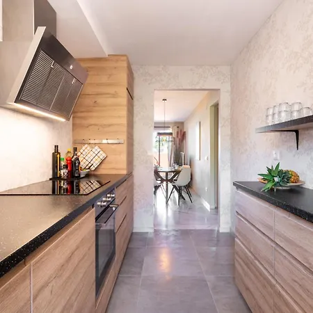 Penthouse Amatista - Sea Views & Sun Terrace In *